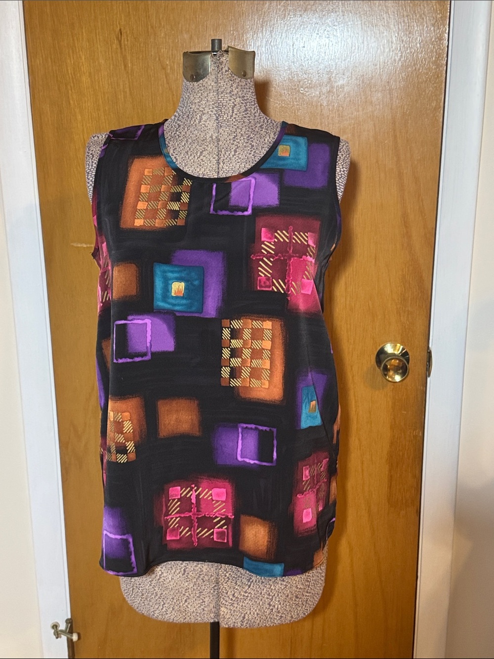 Maggie Sweet Womens Medium Sleeveless Blouse